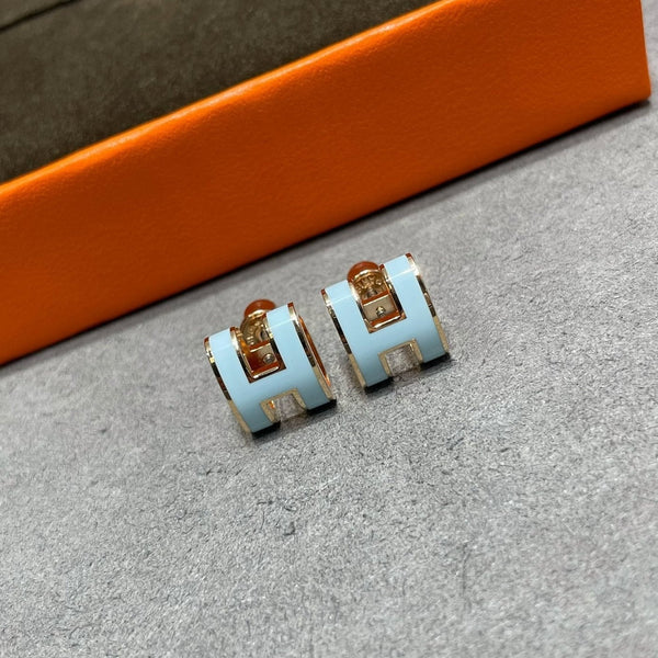 ˇShow YourselfˇPOP H SKY BLUE STUD EARRINGS