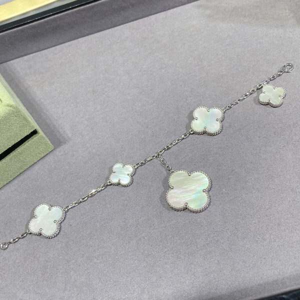 ˇShow YourselfˇCLOVER 5 MOTIF WHITE MOP  BRACELET